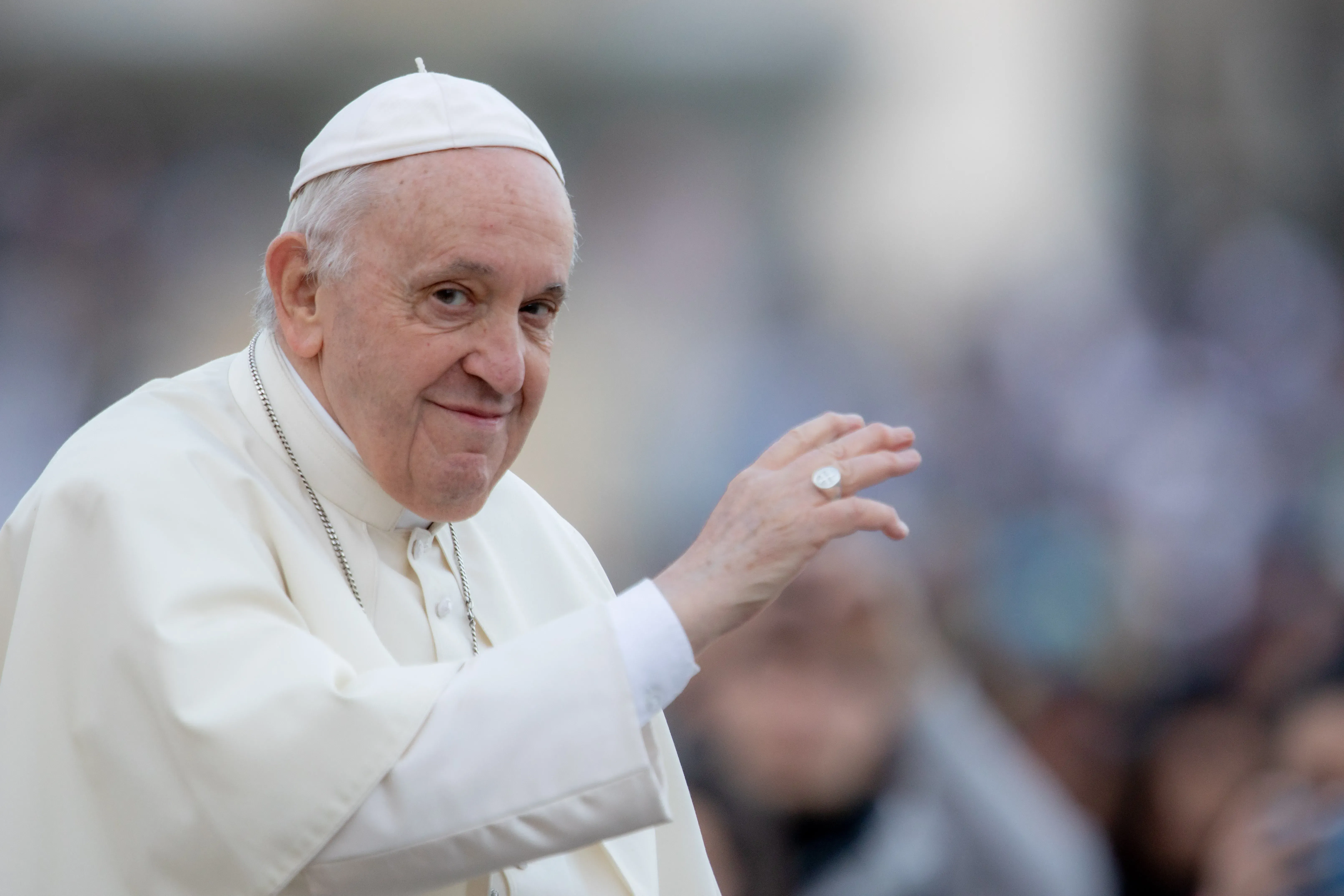 Le pape François sur la place Saint-Pierre le 18 avril 2022. Daniel Ibanez/CNA