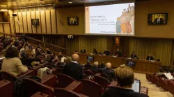 Une conférence présentant l'encyclique "Fratelli tutti" du Pape François dans la nouvelle salle du Synode au Vatican, le 4 octobre 2020. / 