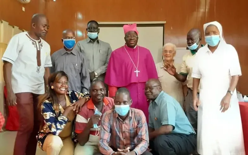 Mgr Matthew Remijio Adam Gbitiku, évêque du diocèse de Wau au Soudan du Sud, lors de la formation d'une semaine sur la gestion financière. Crédit : ACI Afrique