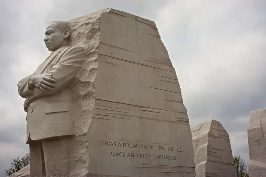 Le Mémorial Martin Luther King Jr. à Washington, D.C. Julian Fong via Flickr (CC BY-SA 2.0).