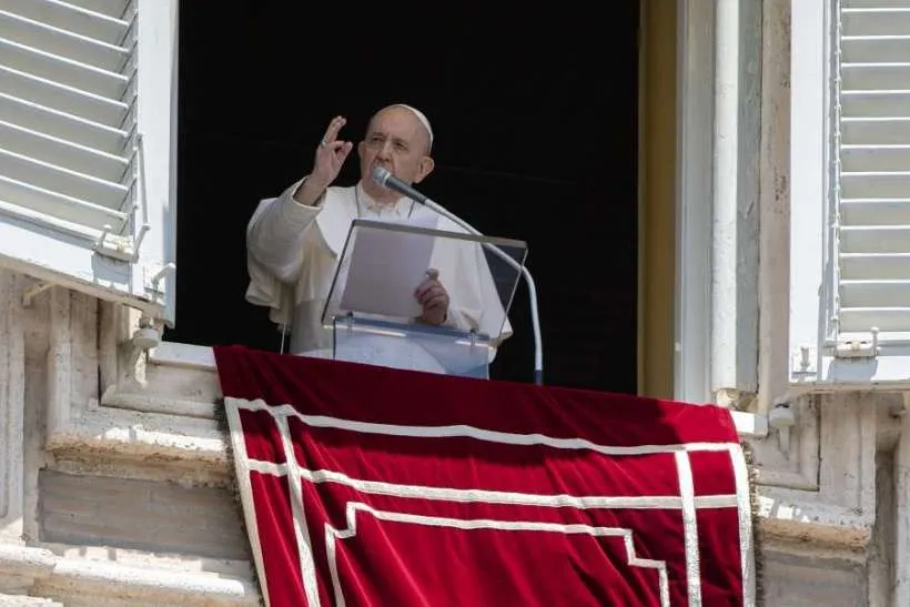 Le Pape François lors de  l'Angélus le 8 juin 2020. Vatican Media/CNA.