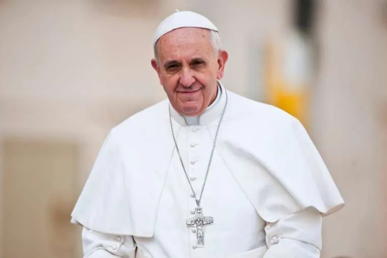 Le pape François sur la place Saint-Pierre le 17 avril 2013. Mazur/catholicnews.org.uk.