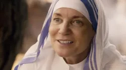 Jacqueline Fritschi-Cornaz dans le rôle de Mère Teresa de Calcutta dans le nouveau film "Mother Teresa and Me". | Crédit photo : Curry Western Movies / 
