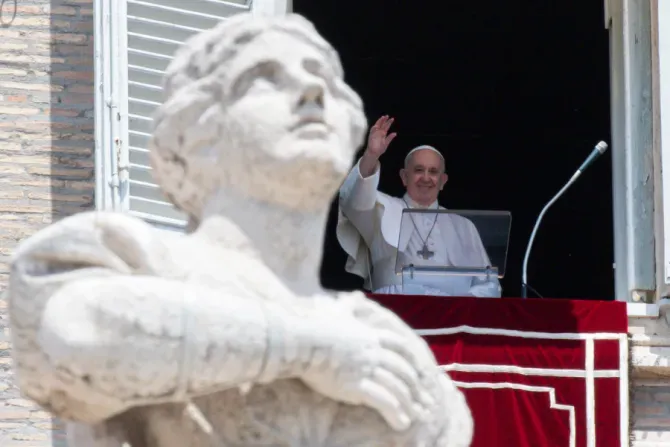 Le pape François prononce son discours de l'Angelus le 13 juin 2021 / Vatican Media/CNA
