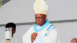 Mgr Abel Gabuza, archevêque coadjuteur de Durban, qui lutte actuellement contre le COVID-19 en soins intensifs de l'hôpital. / Domaine public