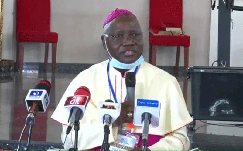 Mgr Ignatius Kaigama lors du lancement de la première assemblée générale de l'archidiocèse d'Abuja. Archidiocèse d'Abuja