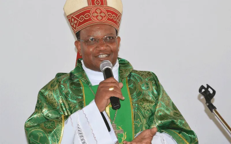 Mgr Anthony Muheria, archevêque de l'archidiocèse de Nyeri au Kenya. Domaine public