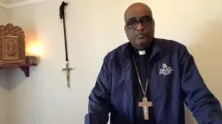 Mgr Sylvester David, évêque auxiliaire de l'archidiocèse du Cap en Afrique du Sud. / 