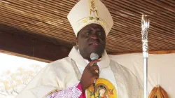 Mgr Raymond Tapiwa Mupandasekwa, évêque du diocèse de Chinhoyi au Zimbabwe, qui est en isolement après avoir été testé positif au COVID-19. / Photo de courtoisie