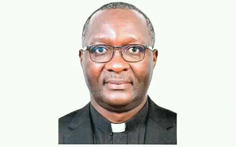 Le père Félicien Ntambue Kasembe, nommé évêque du diocèse de Kabinda en RD Congo le 23 juillet 2020. Domaine public