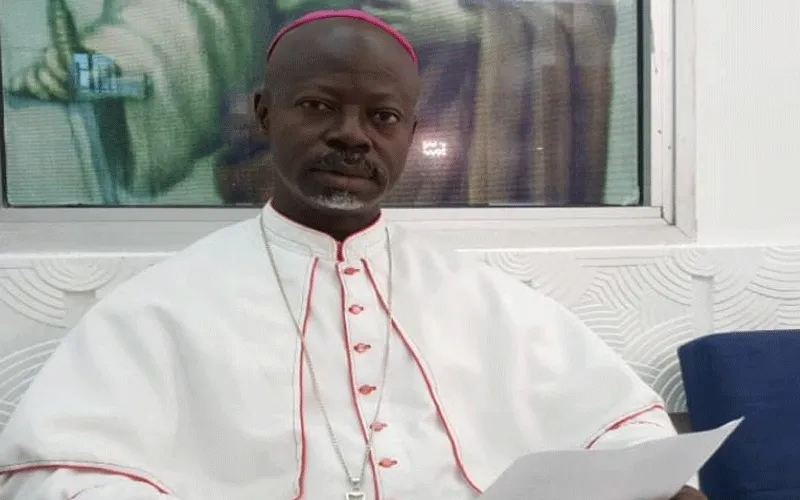 Mgr Mathieu Madega Lebouakehan, évêque du diocèse de Mouila au Gabon Domaine public