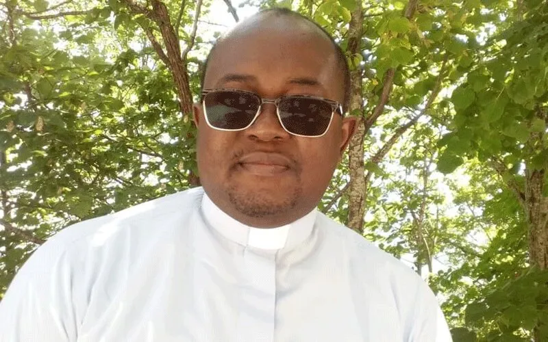 Le Père François Abeli Muhoya Mutchapa, nommé évêque du diocèse de Kindu en RD Congo par le Pape François le mercredi 18 novembre 2020.