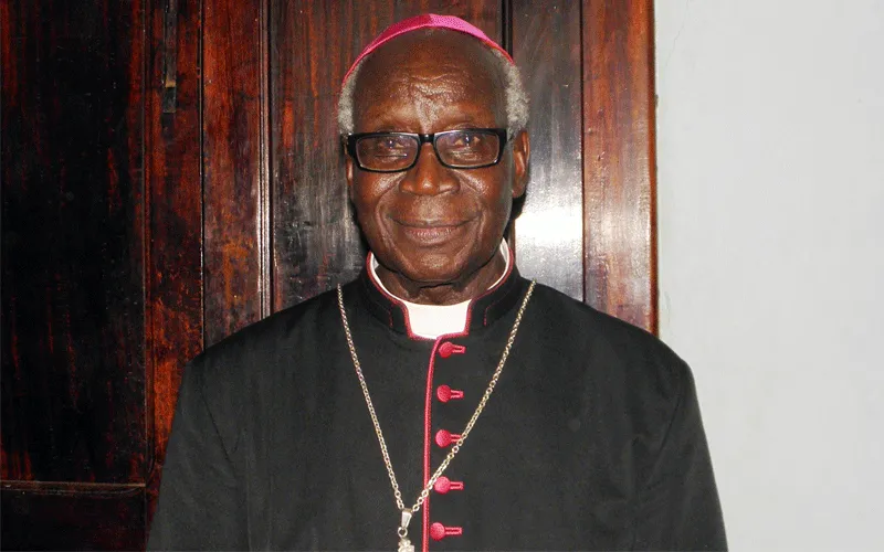 Mgr Erkolano Lodu Tombe, évêque du diocèse de Yei au Soudan du Sud. Domaine public