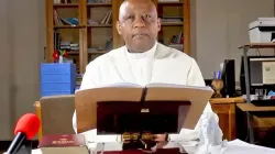 Mgr Victor Hlolo Phalana, évêque du diocèse de Klerksdorp en Afrique du Sud. / 
