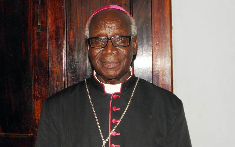 Mgr Erkolano Lodu Tombe, évêque du diocèse de Yei au Soudan du Sud. Domaine public