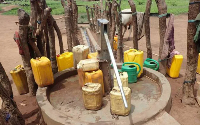Une pompe à eau qui a été réparée grâce à la générosité des supporters de CAFOD. l'Agence catholique de développement d'outre-mer (CAFOD)