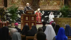 Le cardinal Raniero Cantalamessa prêche lors de la liturgie du Vendredi saint dans la basilique Saint-Pierre, le 2 avril 2021. / Vatican Media.