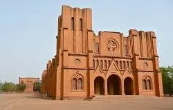 La Cathédrale Notre-Dame de l'Immaculation Conception à Ouagadougou. Rita Willaert via Flickr (CC BY-NC 2.0).