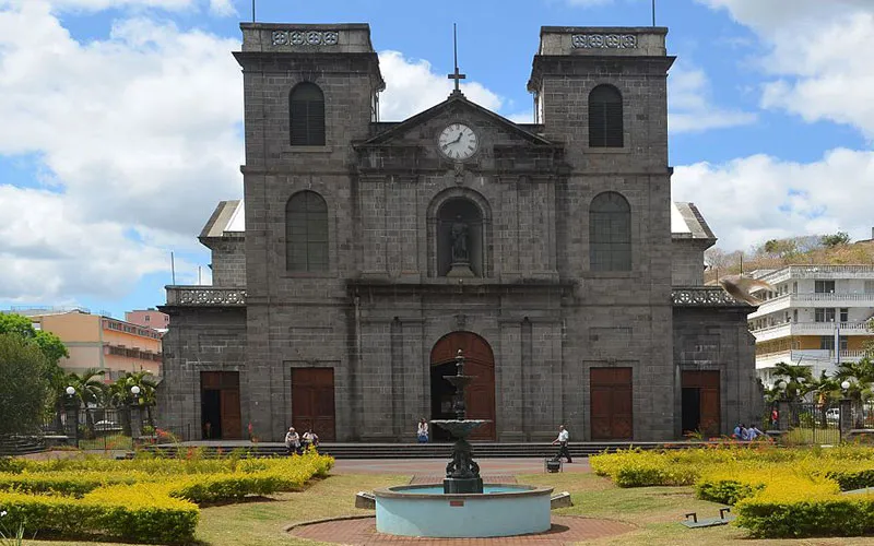 La cathédrale Saint-Louis dans le diocèse de Port-Louis, à l'île Maurice. Domaine public
