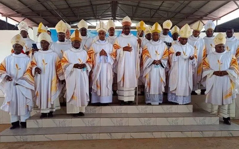 Les membres de la Conférence épiscopale d'Angola et de São Tomé et Príncipe (CEAST). Crédit : Vatican Media