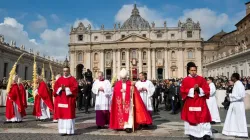 Le pape François célèbre le dimanche des Rameaux sur la place Saint-Pierre, le 14 avril 2019. Vatican Media. / 