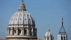 La coupole de la basilique Saint-Pierre au Vatican le 18 juin 2015. / Bohumil Petrik/CNA.