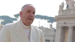 Le Pape François sur la place Saint-Pierre le 16 mars 2016. / Daniel Ibáñez/CNA.