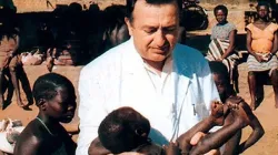 Imitez le bienheureux Ambrosoli, travaillez dur pour chasser la pauvreté : Président ougandais / 