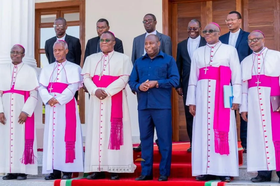 Members of the Association of Episcopal Conferences of Central Africa (ACEAC) with President Évariste Ndayishimiye of Burundi. Credit: Presidency of the Republic of Burundi
