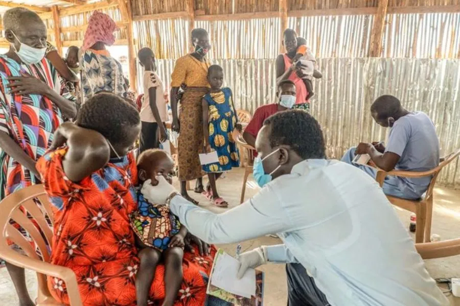 Le camp de Don Bosco Gumbo pour les personnes déplacées à l'intérieur du Soudan du Sud accueille actuellement 10 000 personnes. Crédit : Missions salésiennes