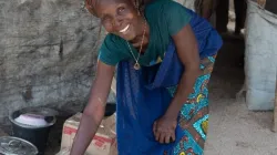 Marie est propriétaire d'un petit restaurant au Cameroun. Crédit : JRS / 