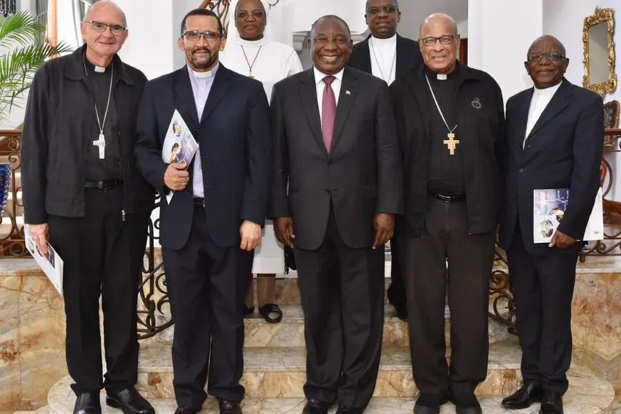 Une délégation de la Conférence des évêques catholiques d'Afrique du Sud (SACBC) rencontre le président Ramaphosa en janvier 2020. Crédit : SACBC