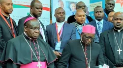 Des membres de la Commission pour l'éducation et l'enseignement religieux (CERE) de la Conférence des évêques catholiques du Kenya (KCCB) lors d'une conférence de presse à l'occasion de la huitième édition de la conférence de l'Association des directeurs d'écoles catholiques du Kenya (CaSPA) à Nairobi. Crédit : Diocèse de Nakuru / 