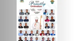 Une affiche montrant les 26 nouveaux prêtres ordonnés par Mgr Godfrey Igwebuike Onah du diocèse de Nsukka, au Nigeria, le 26 août 2023. Crédit : Diocèse de Nsukka / 