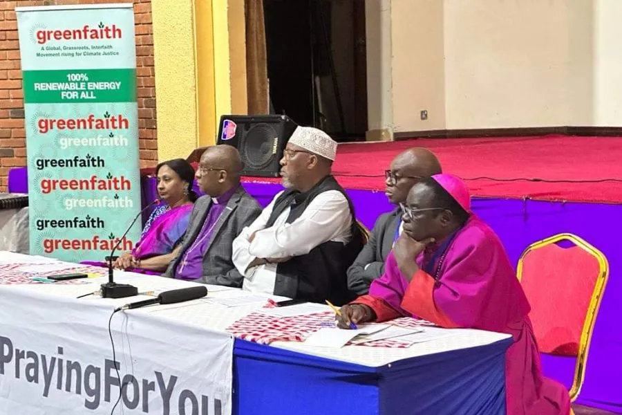 Les chefs religieux lisent leur déclaration en marge du Sommet africain sur le climat 2023. Crédit : Jesuits Africa Madagascar/Facebook