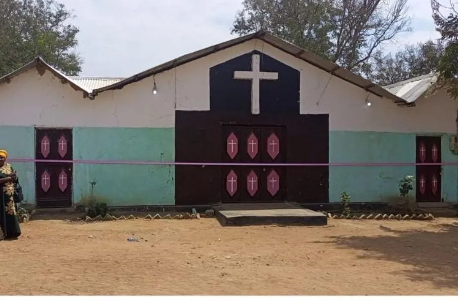 La paroisse Sainte Bernadette de Lourdes Nyakato - Buzirayombo du diocèse de Rulenge-Ngara en Tanzanie, fermée depuis 30 jours à la suite d'un incident de profanation. Crédit : Mwananchi.co.tz