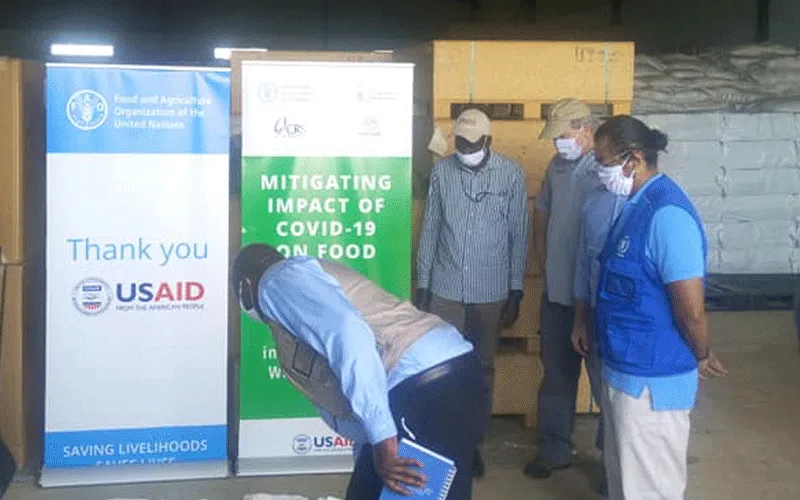 Les responsables du Catholic Relief Services (CRS), de la FAO et du PAM lors du lancement d'un projet financé par l'USAID pour atténuer les inquiétudes croissantes concernant la sécurité alimentaire dans les centres urbains du Soudan du Sud. ACI Afrique
