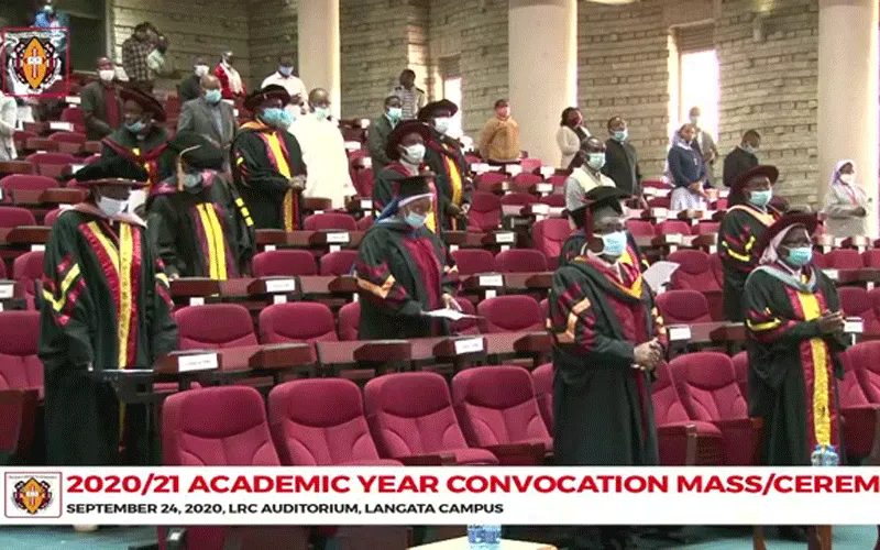 Certains diplômés lors de la cérémonie de remise des diplômes de l'année académique 2020/2021 à l'Université catholique d'Afrique de l'Est (CUEA), Nairobi, Kenya. Université catholique d'Afrique de l'Est (CUEA)