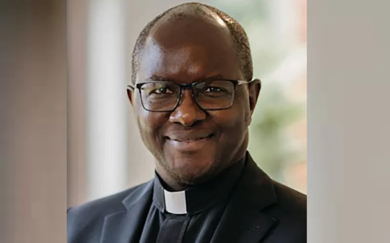 Le père Simon-Peter Engurait, élu administrateur diocésain du diocèse catholique de Houma-Thibodaux aux États-Unis d'Amérique (USA) suite au décès de l'évêque Mario Dorsonville. Crédit : Conférence épiscopale de l'Ouganda (UEC)