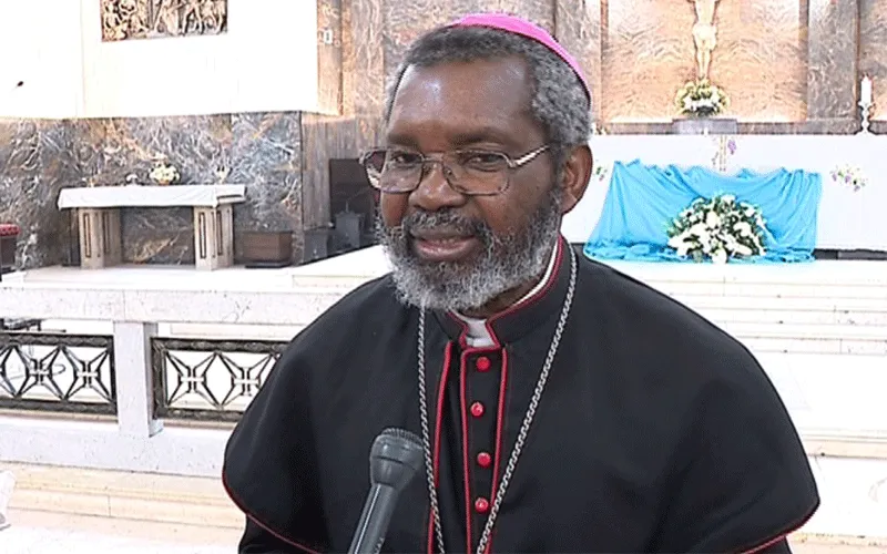Mgr Francisco Chimoio, archevêque de l'archidiocèse de Maputo au Mozambique. Domaine public