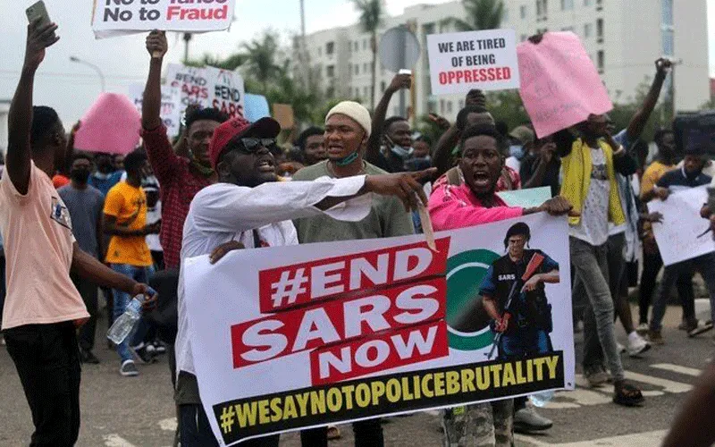 Les Nigérians participant aux manifestations nationales de EndSARS ont dénoncé des cas de harcèlement, d'enlèvement et d'extorsion par l'unité de police. / Domaine public