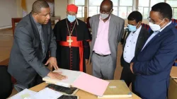 Les dirigeants de l'Église catholique en Éthiopie lors d'une réunion bilatérale le 17 septembre avec des responsables de l'Agence fédérale de l'immigration, de la nationalité et des événements vitaux. / Ethiopian Catholic Secretariat/ Facebook
