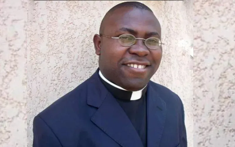 Le Père Christopher Eboka qui avait été enlevé par des membres du mouvement séparatiste Ambazonia dans le diocèse de Mamfe au Cameroun. Crédit : P. Christopher Eboka