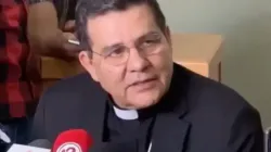 Mgr Faustino Armendáriz Jiménez lors d'une conférence de presse le 21 mai 2023. | Credit : Video capture/Archdiocese of Durango / 