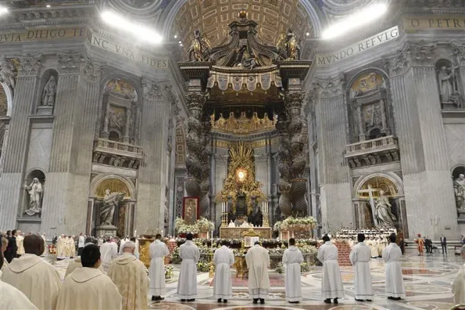 Le baldacchino du Bernin lors de la messe papale du 1er janvier 2024. | Crédit : Vatican Media