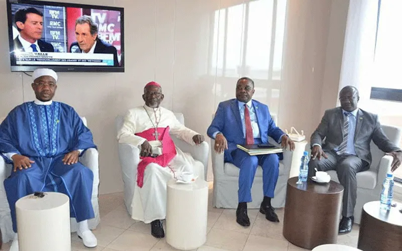 Les responsables religieux au Gabon après avoir participé au Service œcuménique pour la paix dans le pays, dimanche 5 janvier 2020. Domaine Public