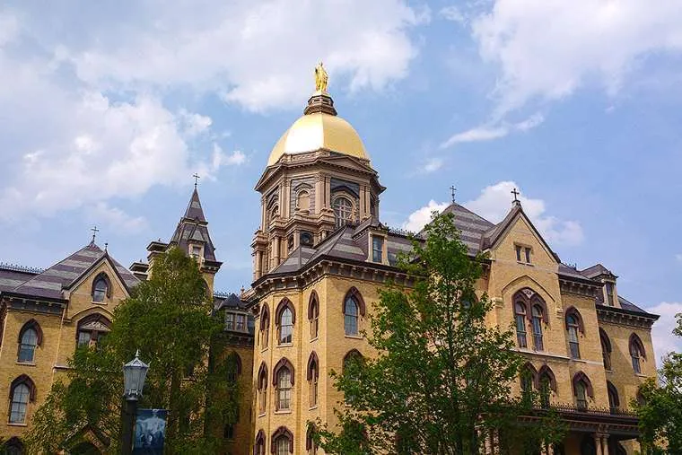 Dôme en or à l'Université de Notre Dame. Matthew Rice CC 4.0