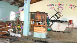 L'autel et l'ambon de l'église catholique Ste Monique du diocèse de Kisii, au Kenya, ont été incendiés dans la nuit du 19 janvier 2021. / Père Arnold Maronga, du diocèse de Kisii, au Kenya.