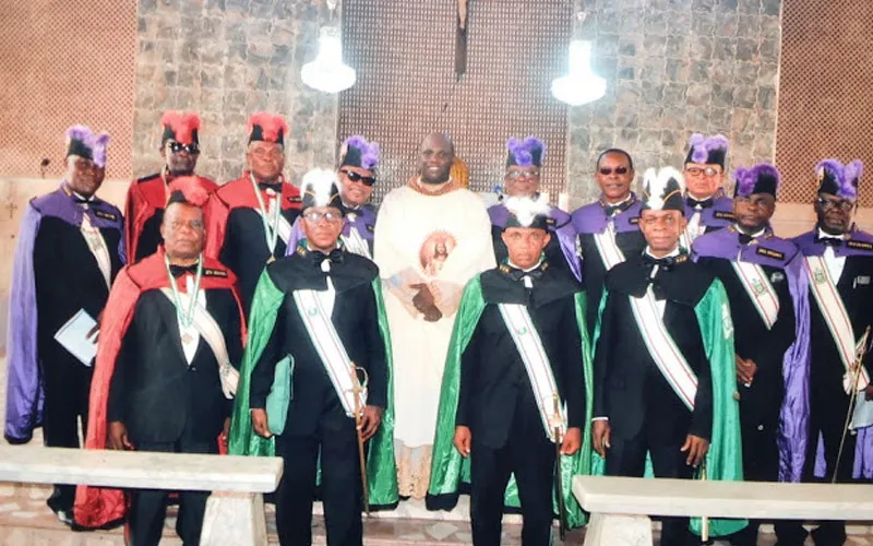 Les membres de l'Ordre des Chevaliers de St. Mulumba (KSM) au Nigeria. / 