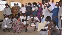 Les membres de l'Association des Sœurs du Kenya (AOSK) dans le diocèse catholique de Lodwar lors de la célébration de la Journée internationale de la femme à la prison pour femmes de Lodwar. / AOSK du Diocèse de Lodwar
